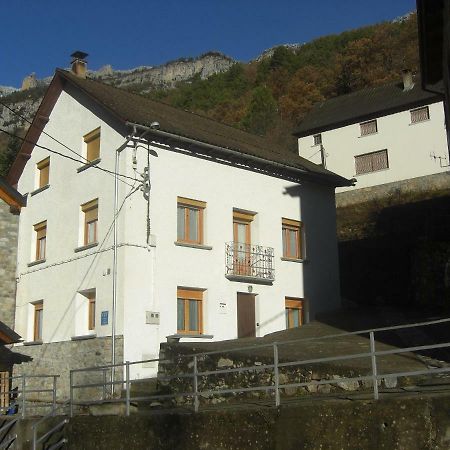 Vivienda Lanzón Salinas de Bielsa Exterior foto