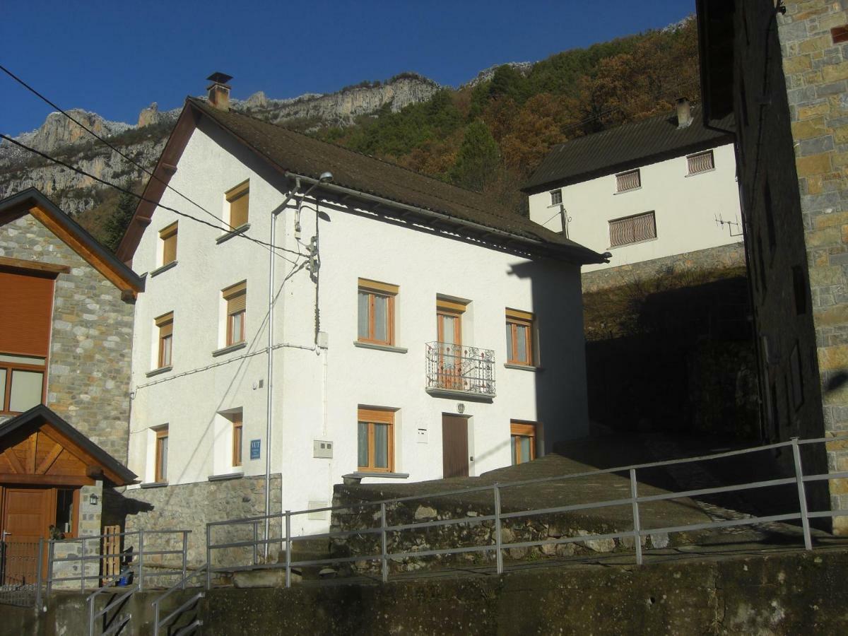 Vivienda Lanzón Salinas de Bielsa Exterior foto